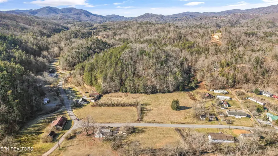 1964 Little Valley Rd, Sevierville, TN 37862 - #2