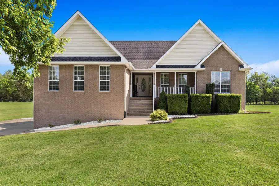 1014 Somerville Dr, Cottontown, TN 37048 - #2