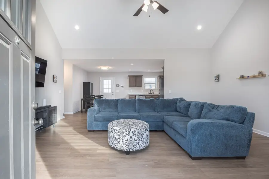 101 Bulldawg Trl, Cornersville, TN 37047 - #3