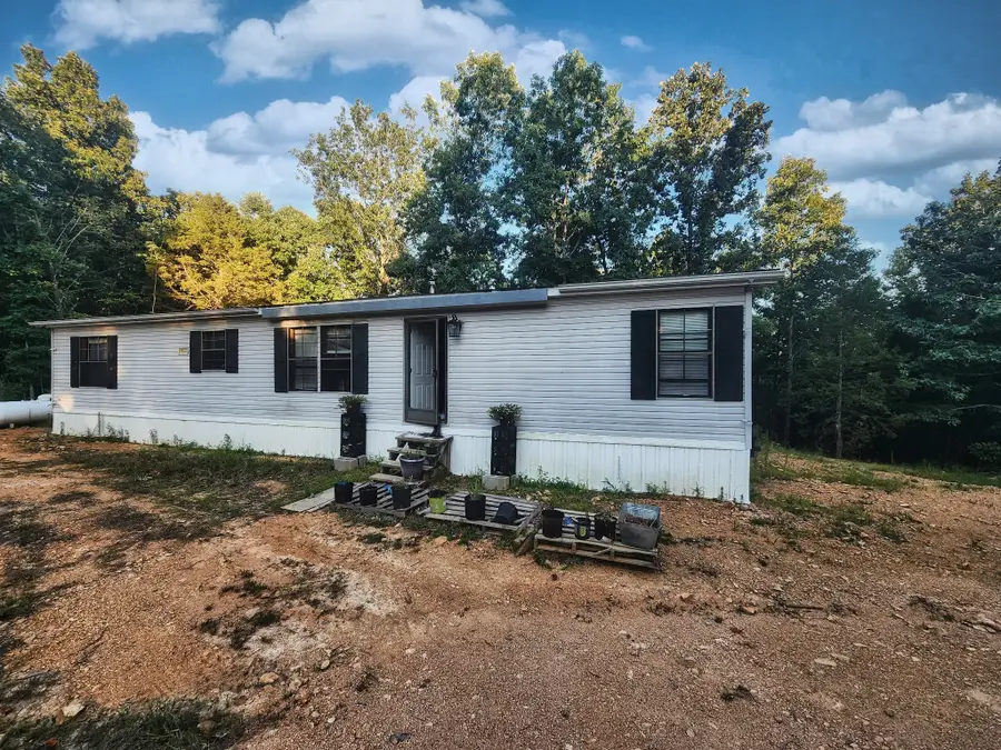 1135 Cane Ridge Rd, Hohenwald, TN 38462 - #2