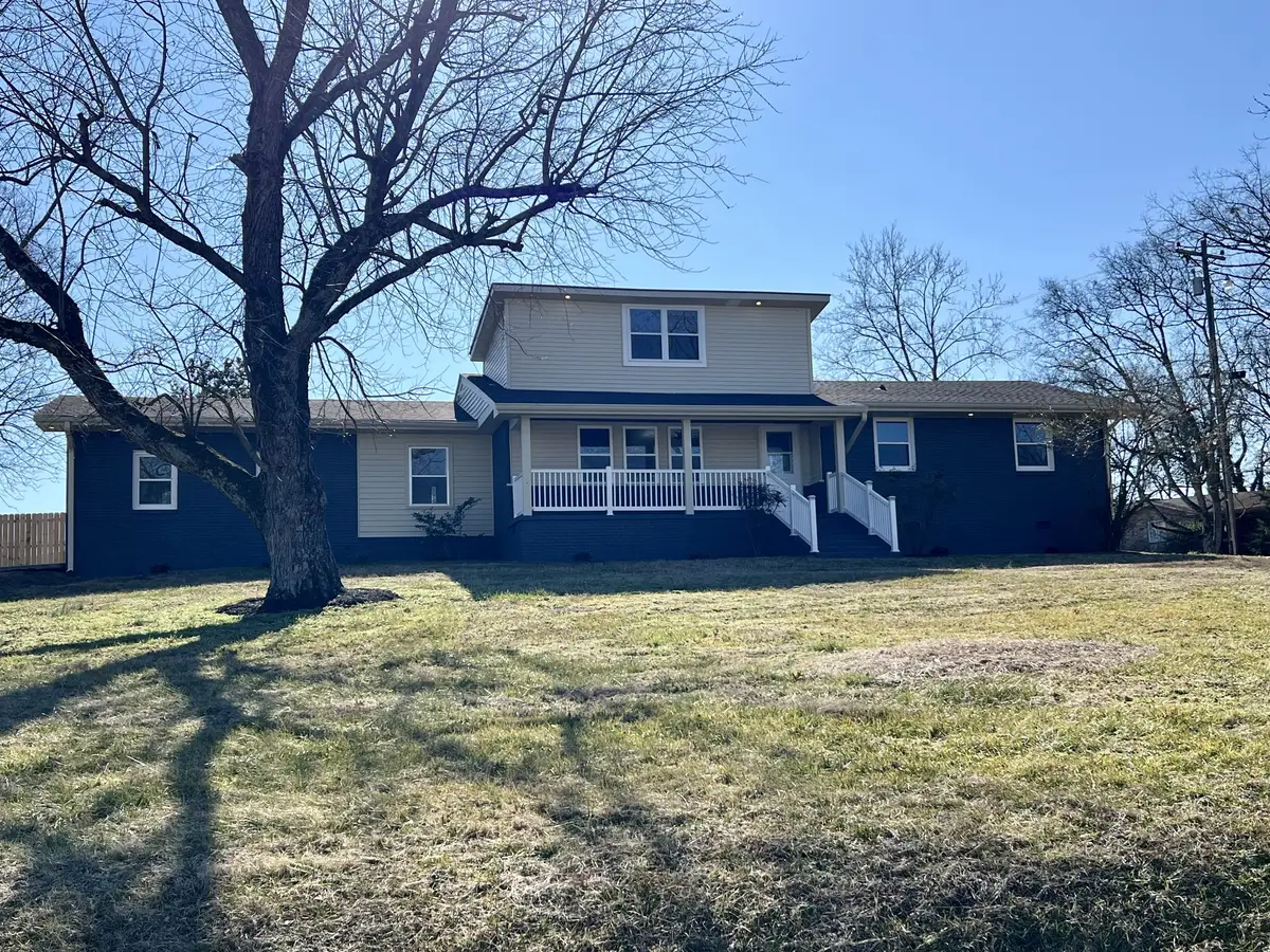 240 Nw Clearview Dr, Mount Juliet, TN 37122 - #1