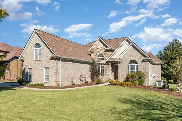 1036 Watkins Creek Dr, Franklin, TN 37067