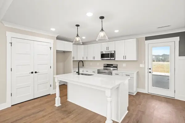 237 Copperas Creek Rd, Tullahoma, TN 37388