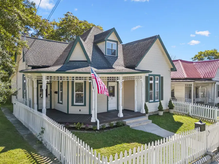 911 S High St, Columbia, TN 38401 - #2