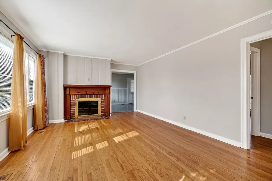 111 Roosevelt Rd, McMinnville, TN 37110 - #2