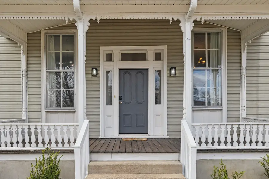 1010 S High St, Columbia, TN 38401 - #2