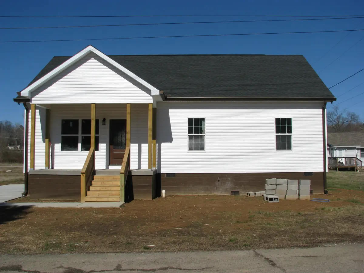 209 Armstrong St, Waverly, TN 37185 - #1