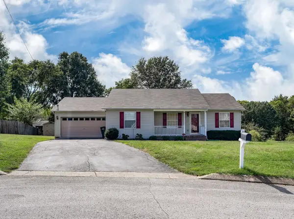 2108 Carrie Ct, Columbia, TN 38401