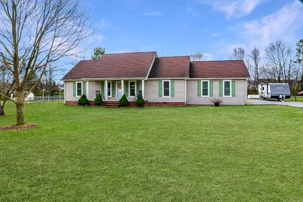 14 Long Meadow Dr, Fayetteville, TN 37334