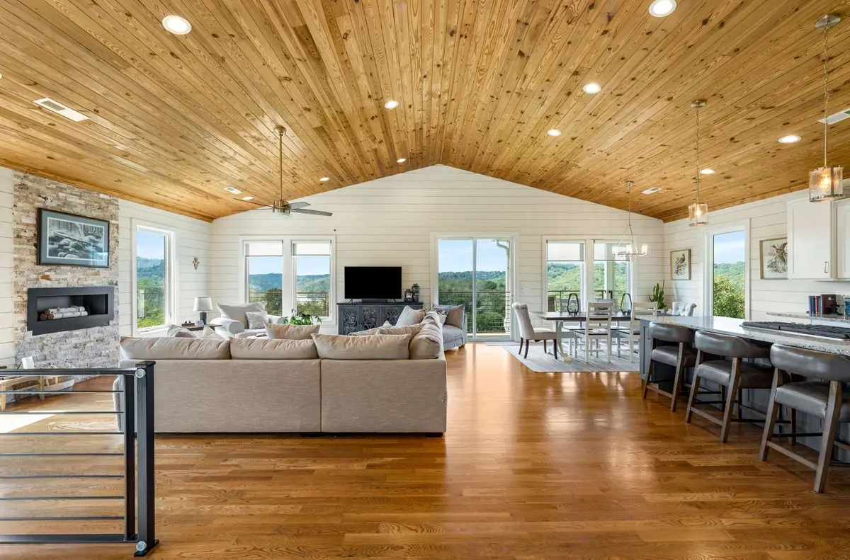 132 Highbridge Dr, Smithville, TN 37166 - #1