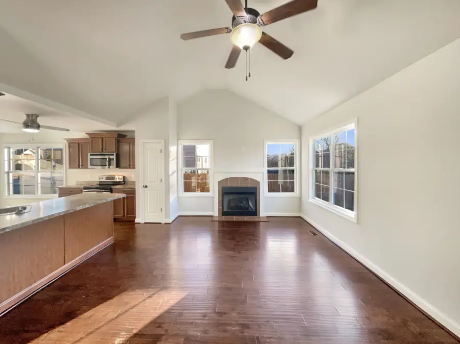 3458 Bradfield Dr, Clarksville, TN 37042 - #3