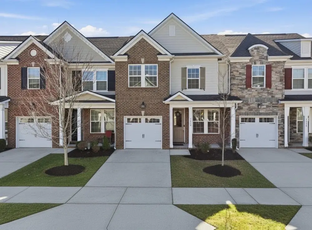 1040 Livingstone Ln, Mount Juliet, TN 37122 - #1