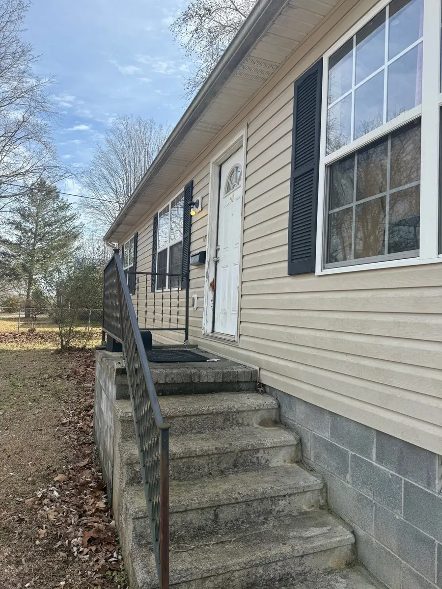 605 Circle Dr, Tullahoma, TN 37388 - #2