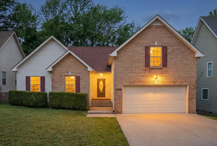 664 Deer Ridge Dr, Clarksville, TN 37042 - #2