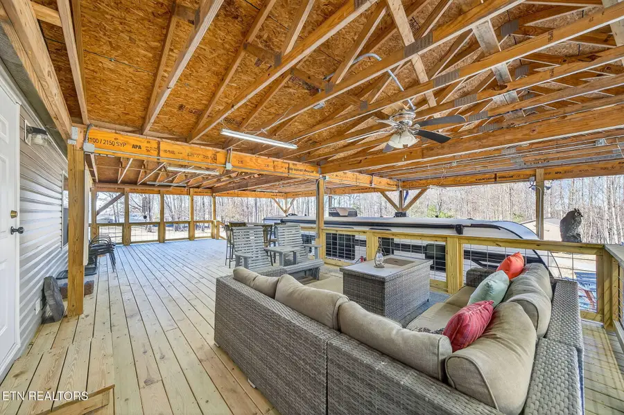 3773 Glade Creek Rd, Sparta, TN 38583 - #3