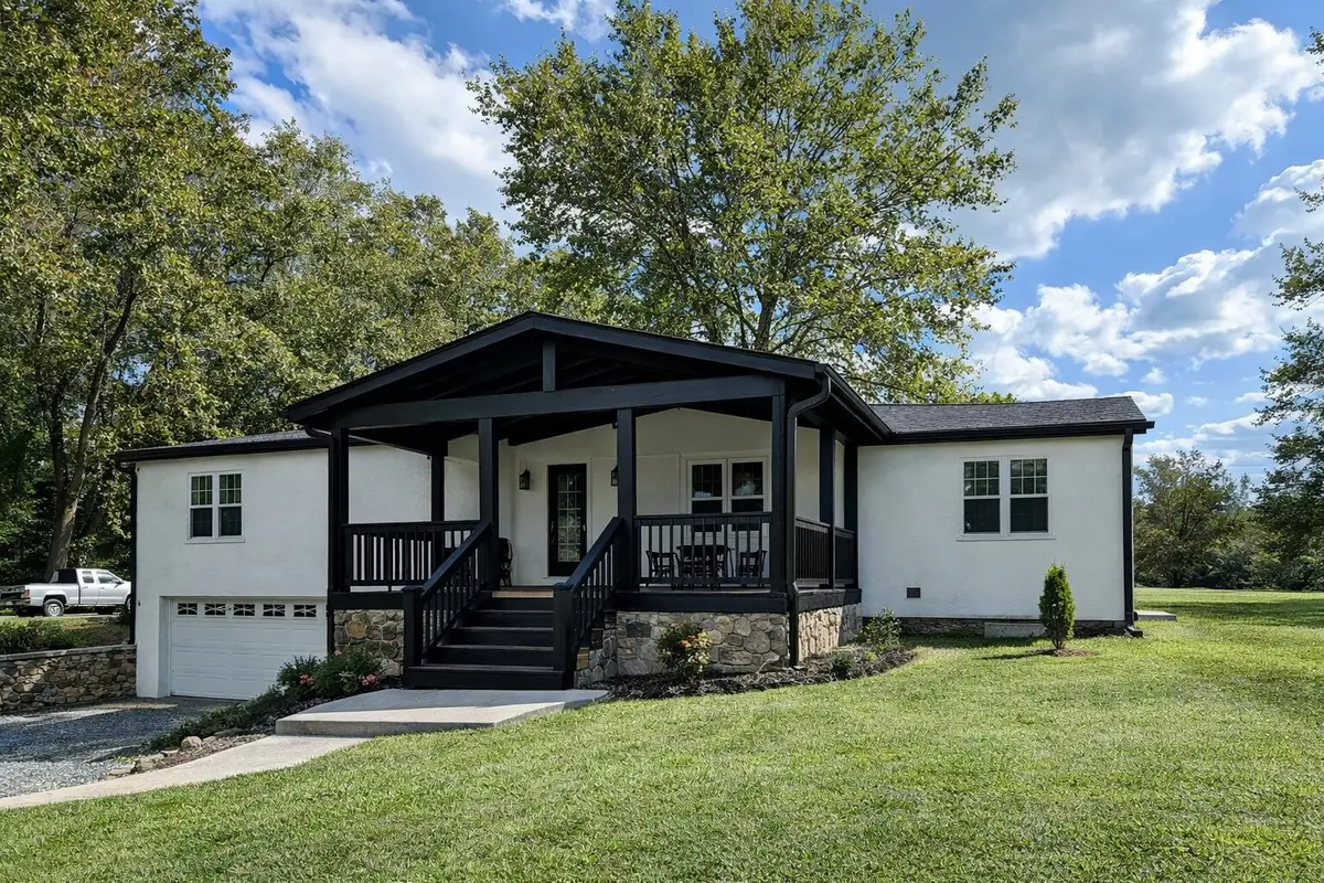 2809 N Mount Pleasant Rd, Greenbrier, TN 37073 - #1