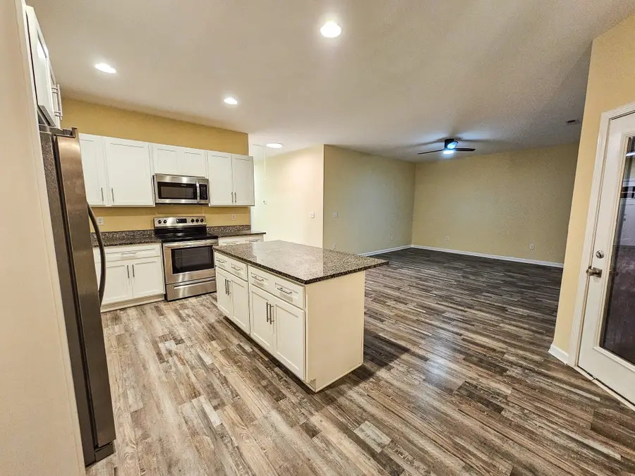 307 Graydon St, Shelbyville, TN 37160 - #3