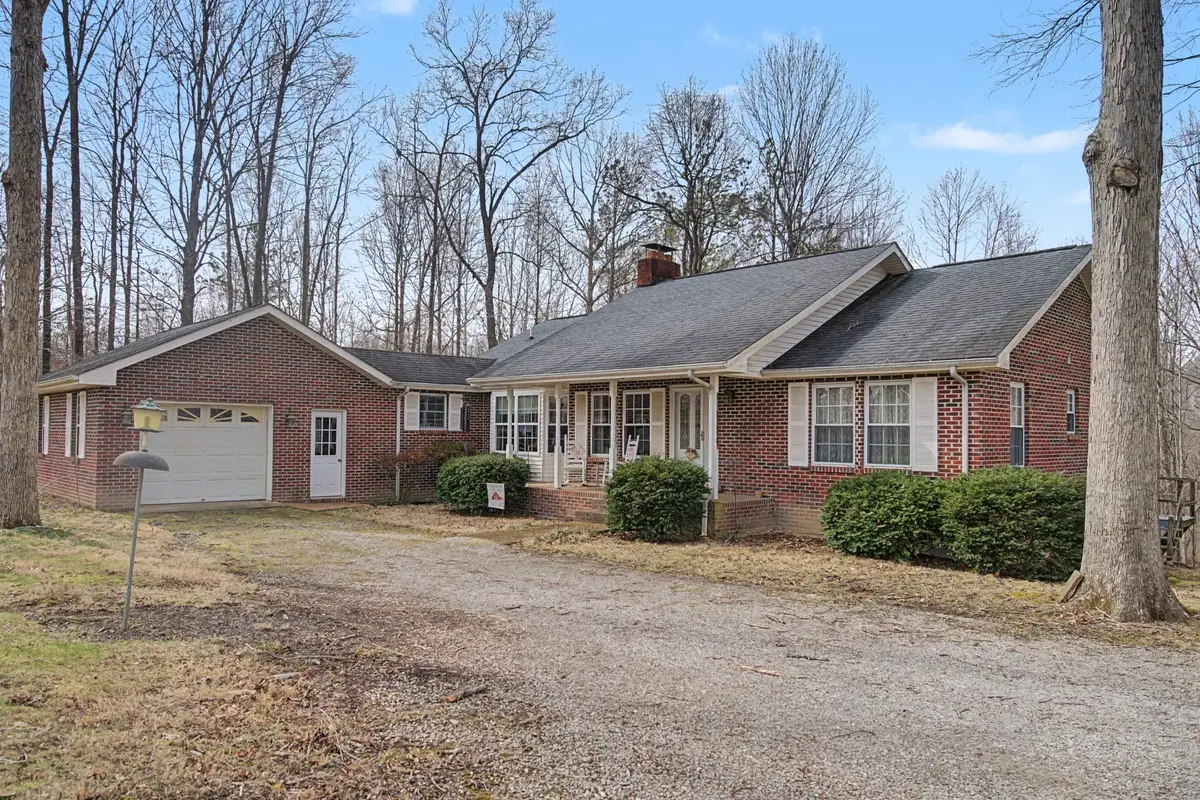 3718 Oak Grove Rd, Red Boiling Springs, TN 37150 - #1