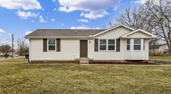 914 Poppy Dr, Clarksville, TN 37042