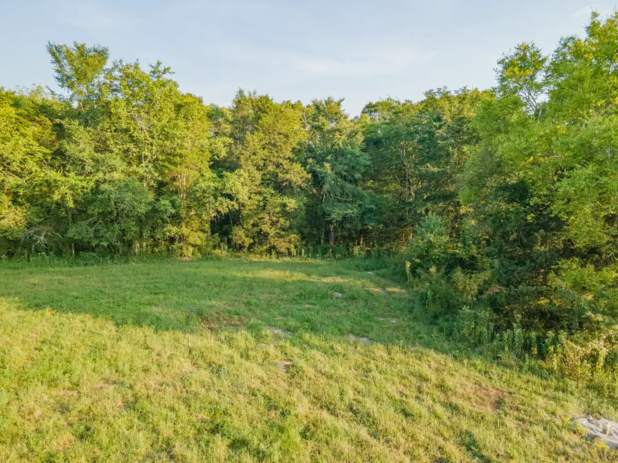 2239 Hunter Bills Rd, Lewisburg, TN 37091 - #2