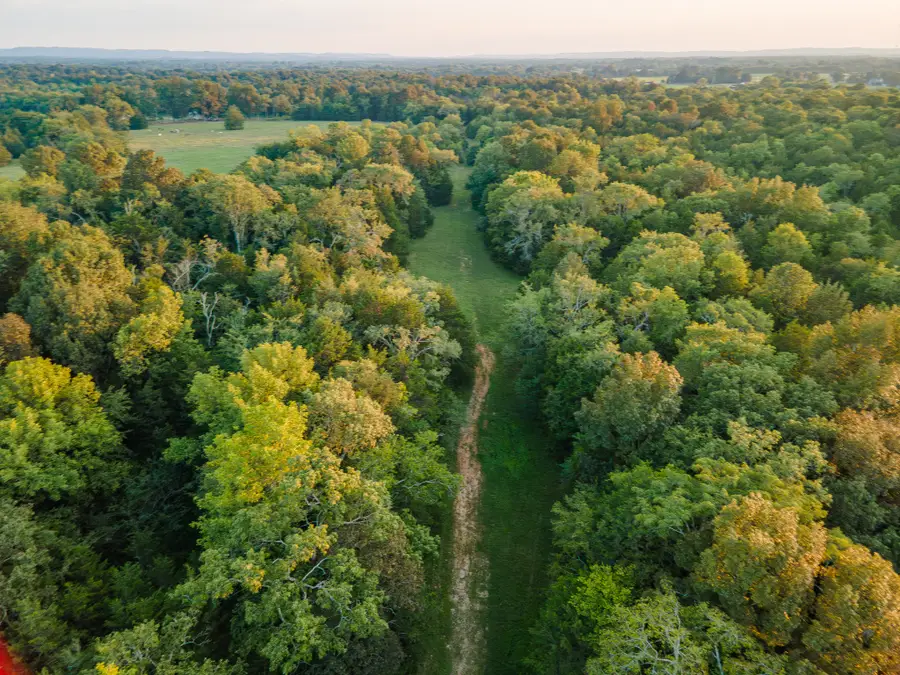 2239 Hunter Bills Rd, Lewisburg, TN 37091 - #3