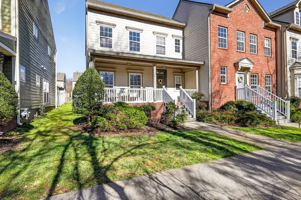 8710 Gauphin Pl, Nashville, TN 37211