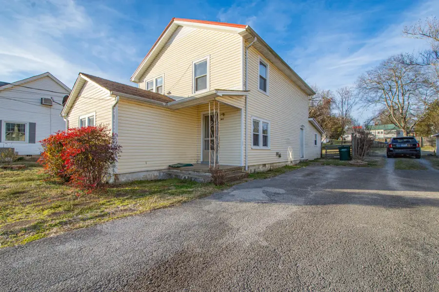 632 E Madison St, Pulaski, TN 38478 - #3