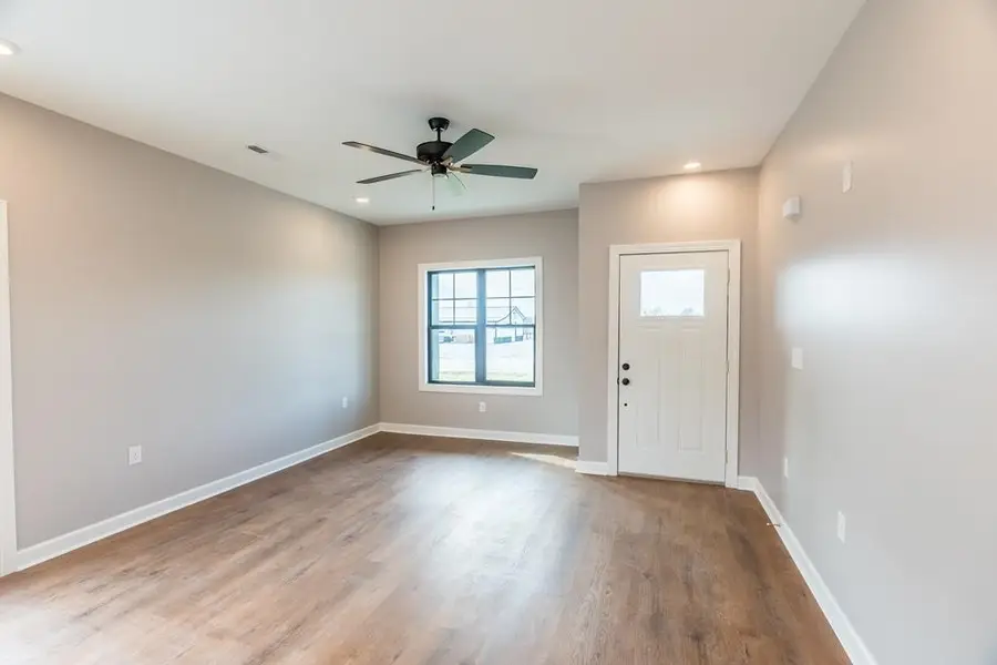 114 Joiner Ave, Elkton, KY 42220 - #3