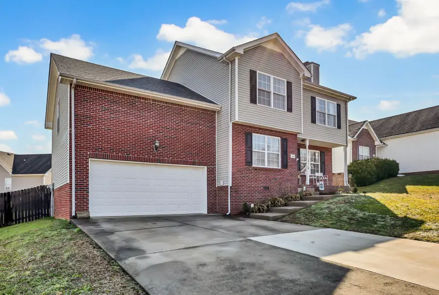 3167 Cross Ridge Dr, Clarksville, TN 37040 - #3