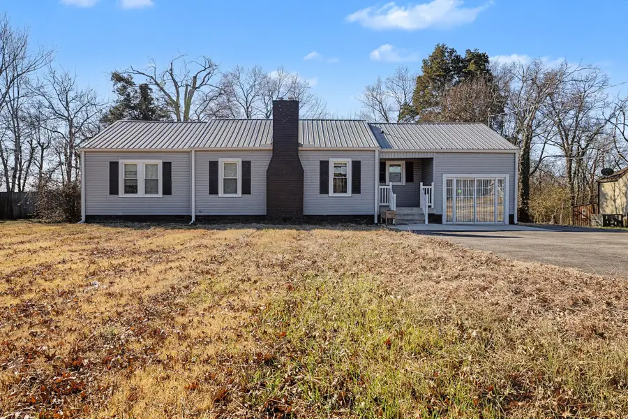 302 Hickory Dr, Shelbyville, TN 37160 - #3