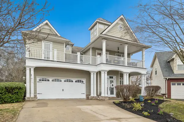 1526 Dewsbury Dr, Murfreesboro, TN 37128