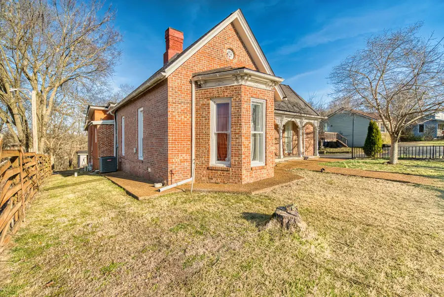 62 Main St N, Springfield, TN 37172 - #3