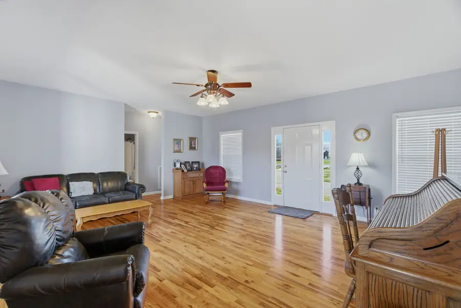 4357 Airport Rd, Springfield, TN 37172 - #2