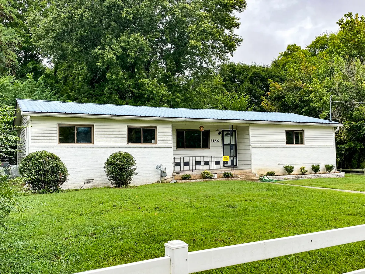 1166 Lake Dr, Dandridge, TN 37725 - #1