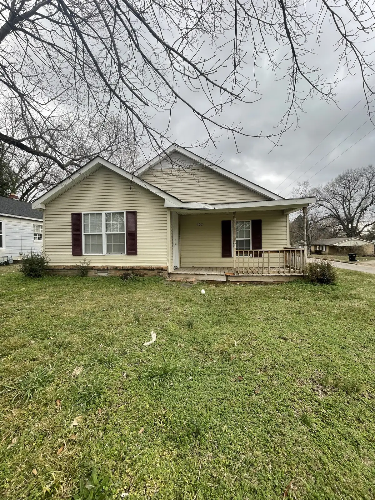 902 Harrell Ave, Dyersburg, TN 38024 - #1