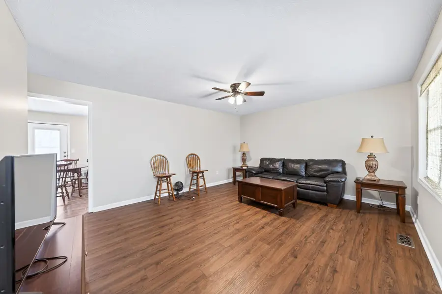 150 Dillon St, Crossville, TN 38555 - #3