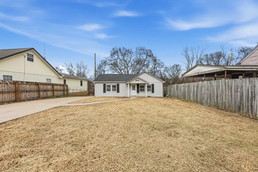 803 Old Woodmont Blvd, Clarksville, TN 37040 - #2