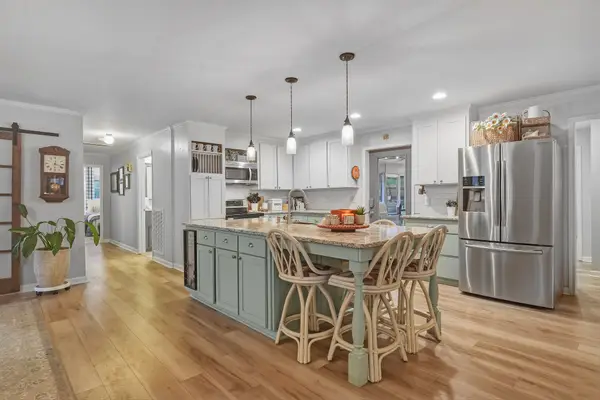 811 Hogans Branch Rd, Hendersonville, TN 37075