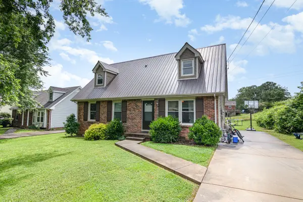 408 Helton Dr, Clarksville, TN 37042