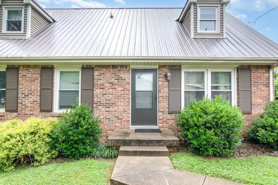 408 Helton Dr, Clarksville, TN 37042 - #2