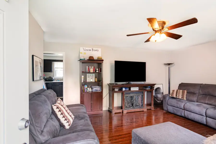 408 Helton Dr, Clarksville, TN 37042 - #3