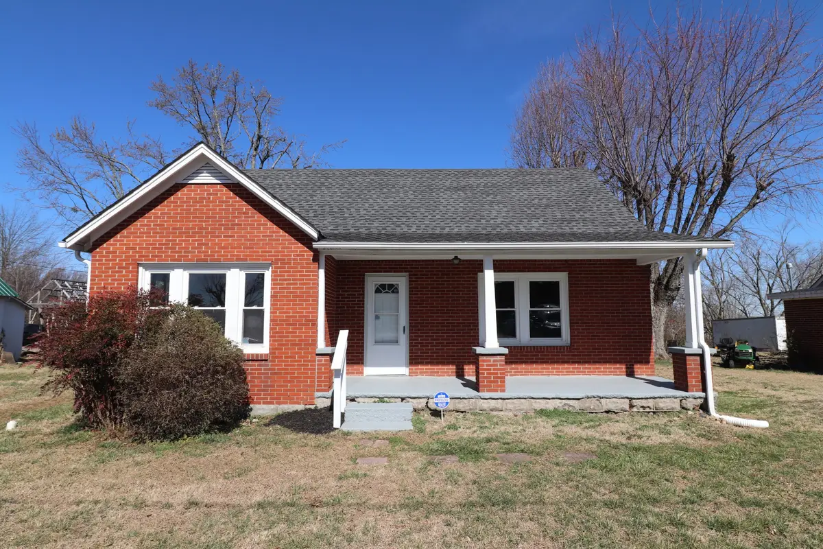 400 Meador Dr, Lafayette, TN 37083 - #1