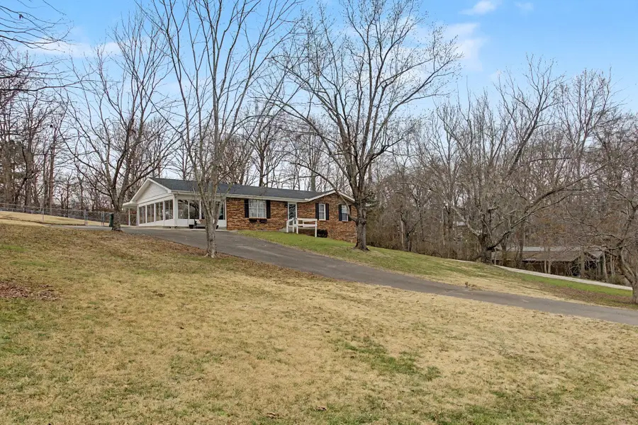 111 Rouse Rd, Dickson, TN 37055 - #2