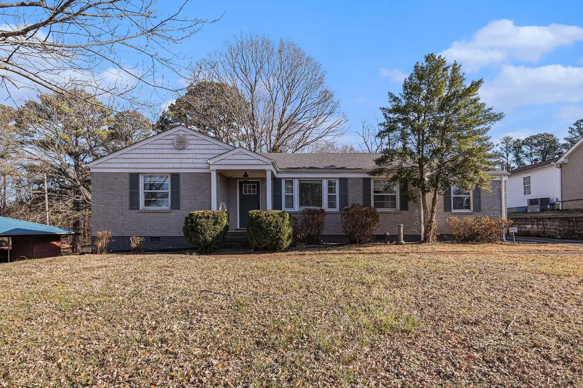 1662 Valley Rd, Clarksville, TN 37043 - #1