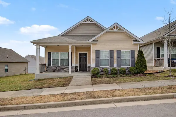 2217 Silverton Dr, Nashville, TN 37207