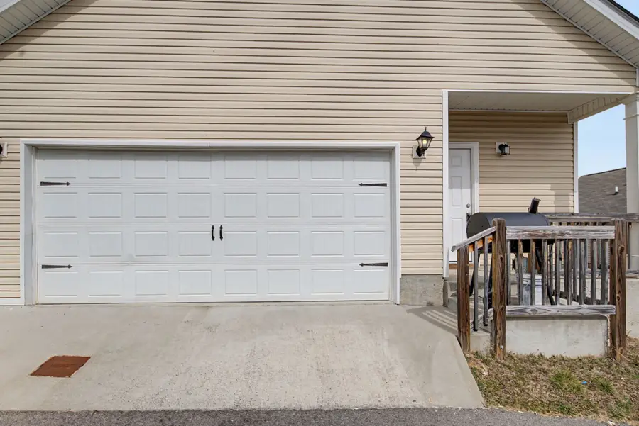 2217 Silverton Dr, Nashville, TN 37207 - #3