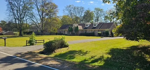 132 Choctaw Dr, Hendersonville, TN 37075 - #1