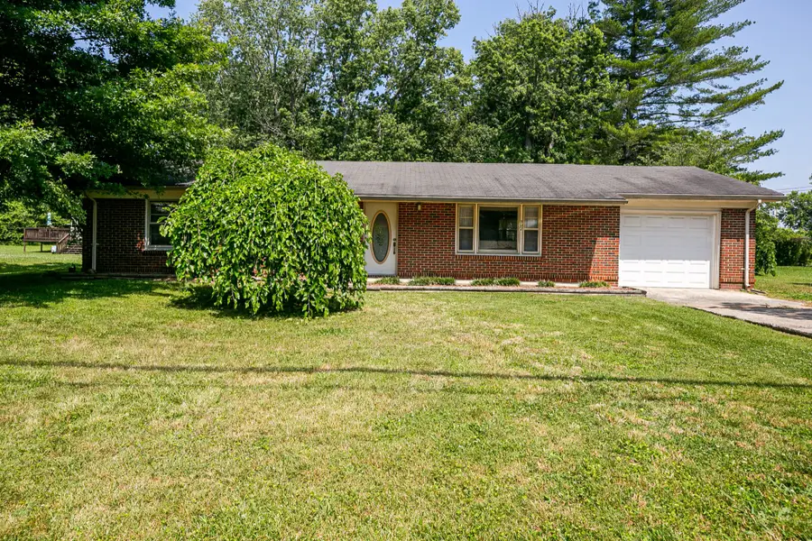 302 Falla St, McMinnville, TN 37110 - #3
