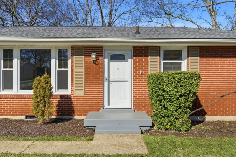 182 Rebecca Dr, Hendersonville, TN 37075 - #2