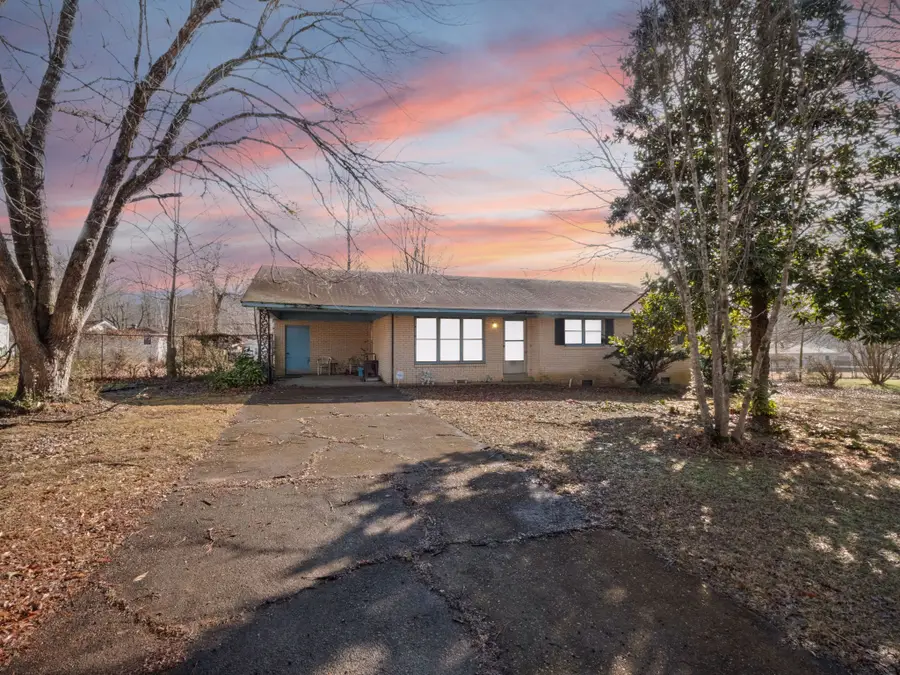 310 Mcdonald Dr, Huntingdon, TN 38344 - #3